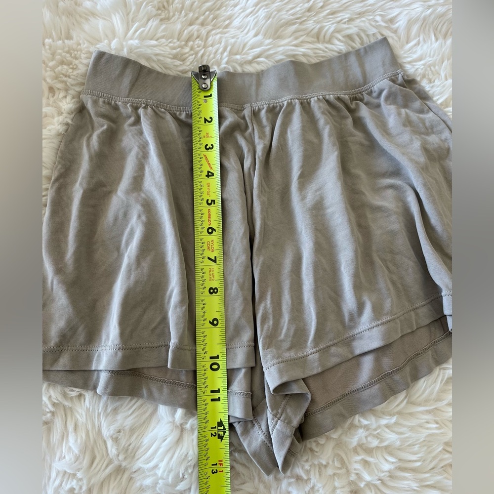 ODODOS Beige Ultra Soft High-rise Flowy Elastic Waist Lounge Shorts Size XS - Picture 4 of 5